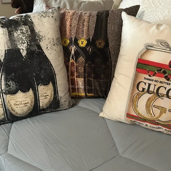 Decorative Pillows SET of 3. NON Branded New Out Of Package. - Picture 1 of 11